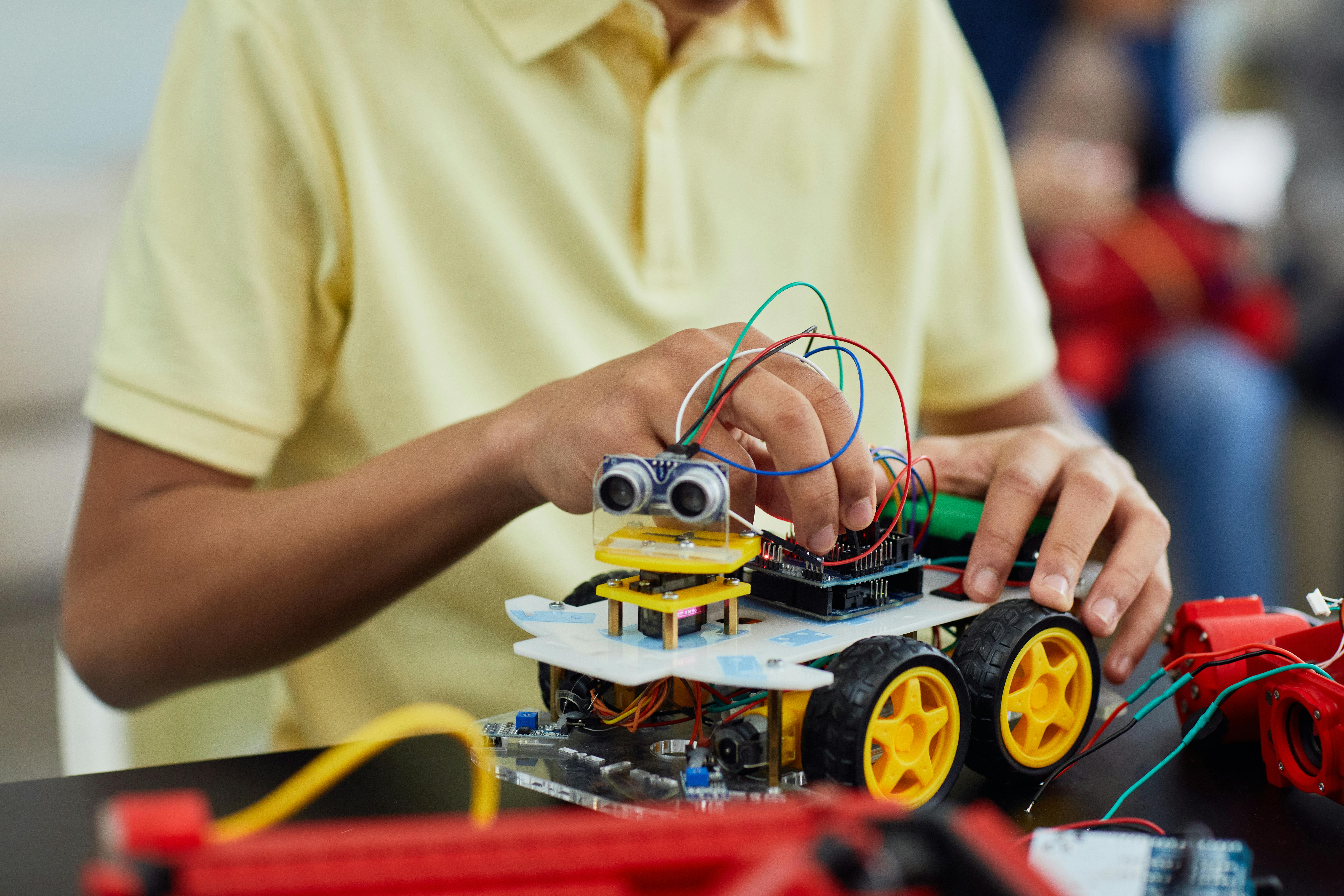robot-building